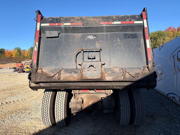 2019-peterbilt-367-image-4