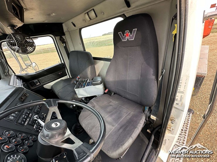 2018-western-star-4900-image-10