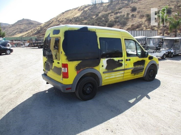 2010-ford-transit-image-3