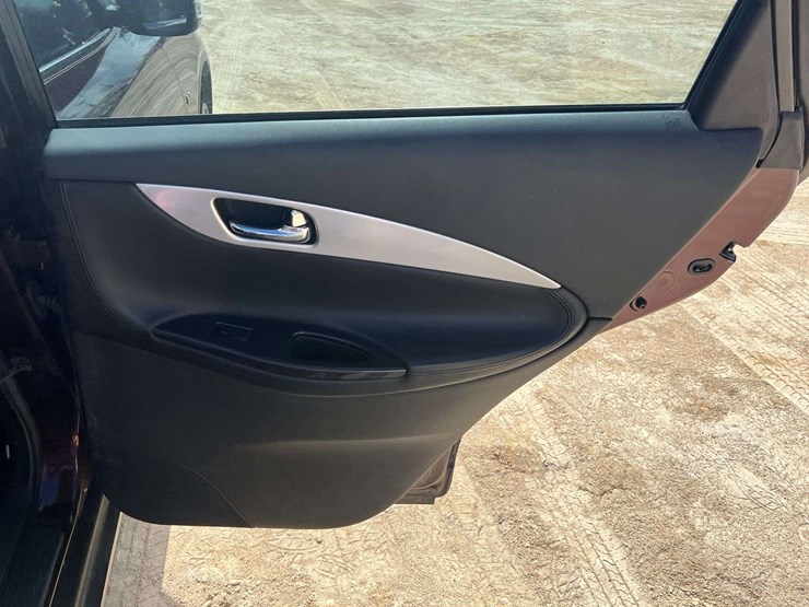 2017-infiniti-qx50-image-17