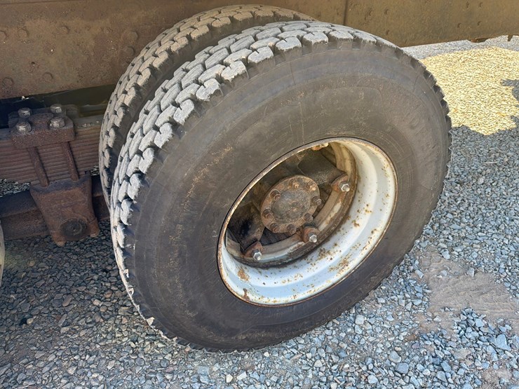 ford-l9000-image-120