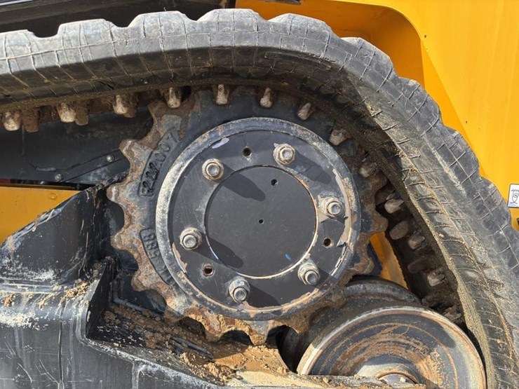 2021-jcb-3ts-8t-image-18