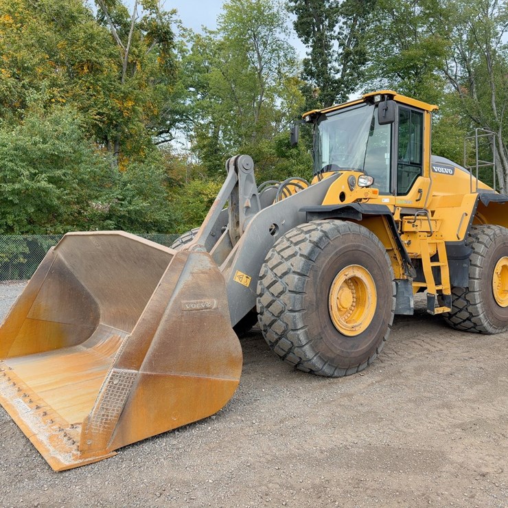 2015 VOLVO L220H