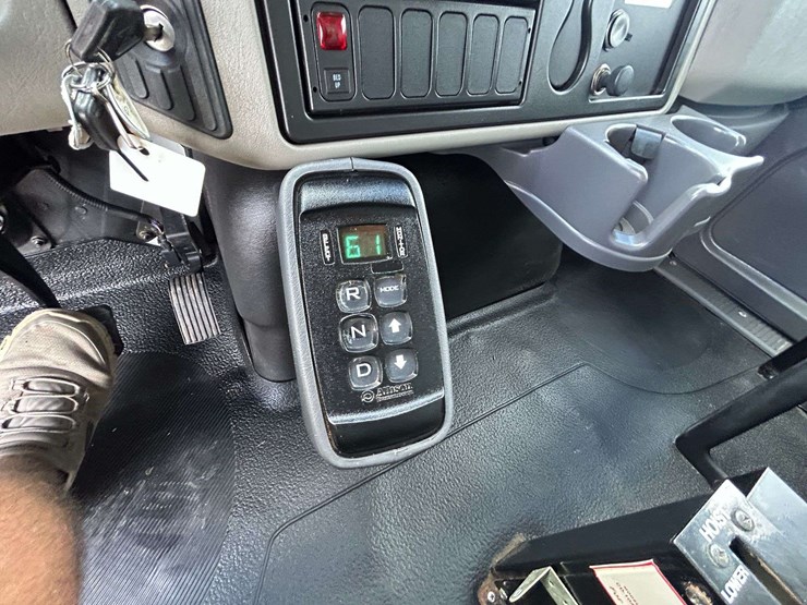 2009-international-durastar-4400-image-45
