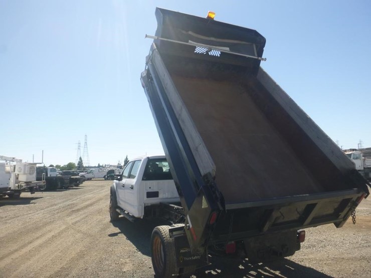 2018-ford-f550-image-8