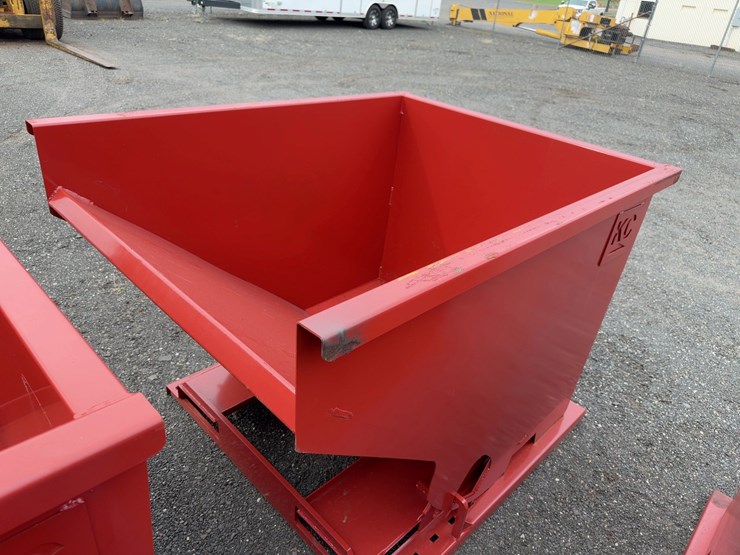 2-yard-self-dumping-hopper-image-1