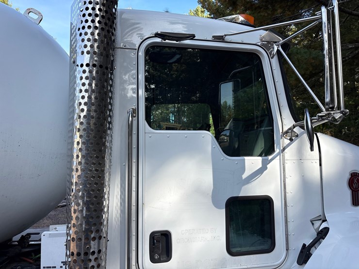 2013-kenworth-t370-image-27