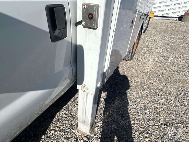 2016-ford-f550-image-22