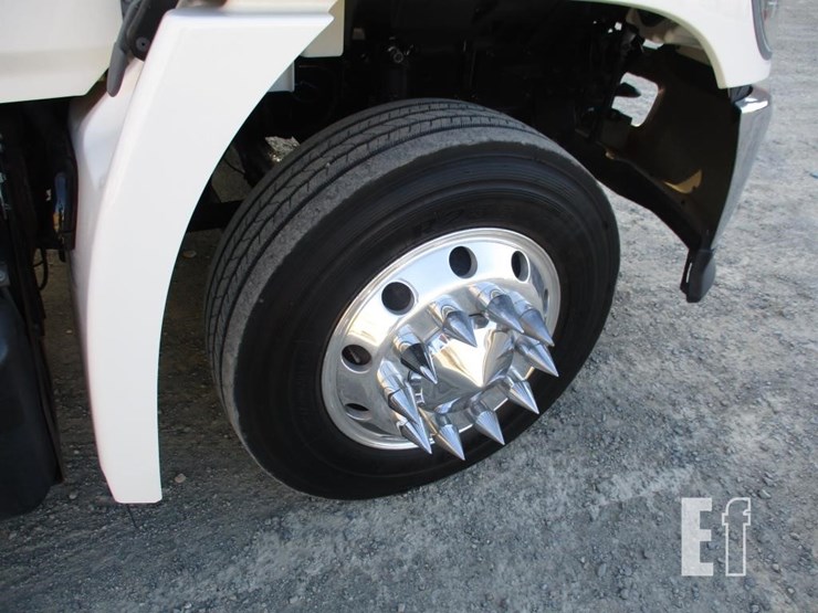 2012-hino-268-image-30