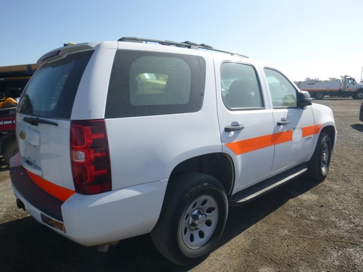 2014-chevrolet-tahoe-image-4