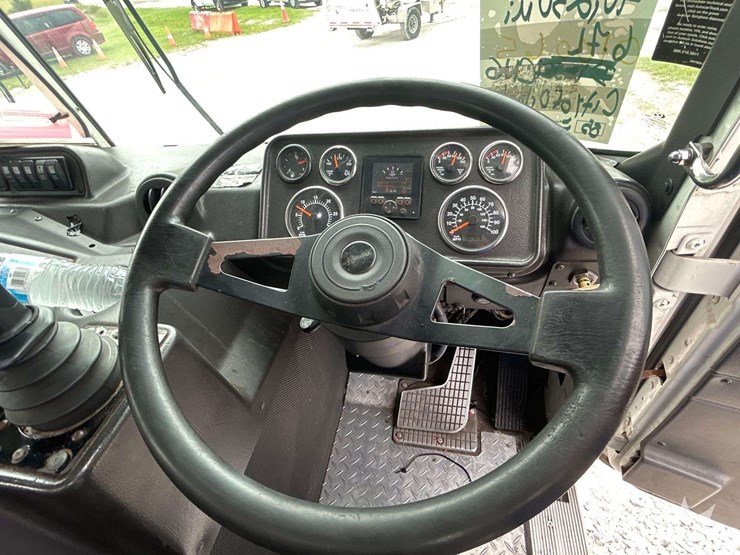 2019-autocar-xpeditor-image-9