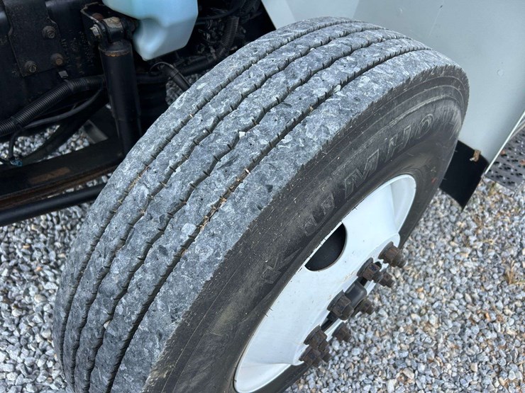 2009-international-durastar-4400-image-34