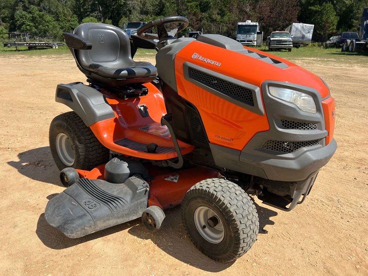 husqvarna-yta24v48-24-hp-48"-riding-lawn-tractor-(473-hours)-image-4