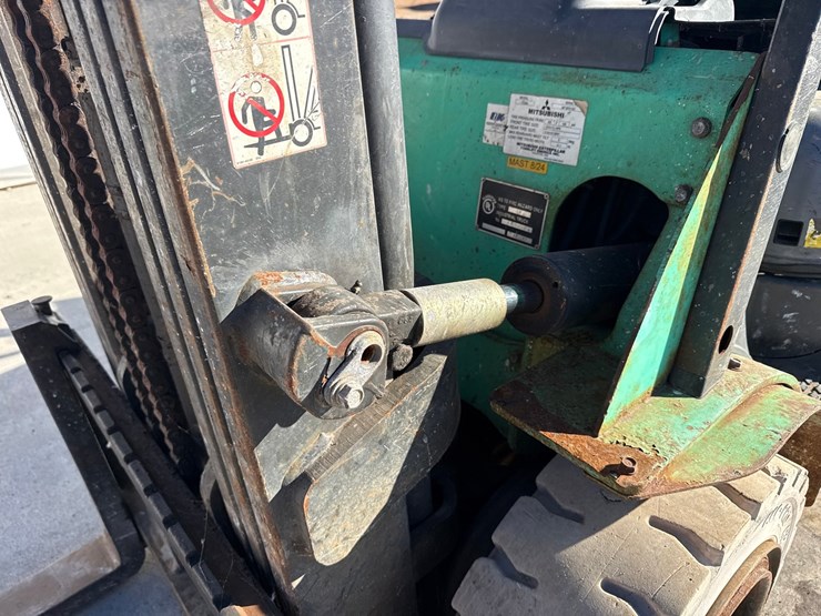 mitsubishi-fg30n-image-13