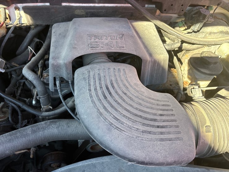 2001-ford-f150-xlt-image-38