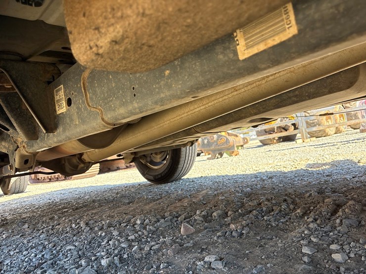 2019-ram-1500-classic-image-62