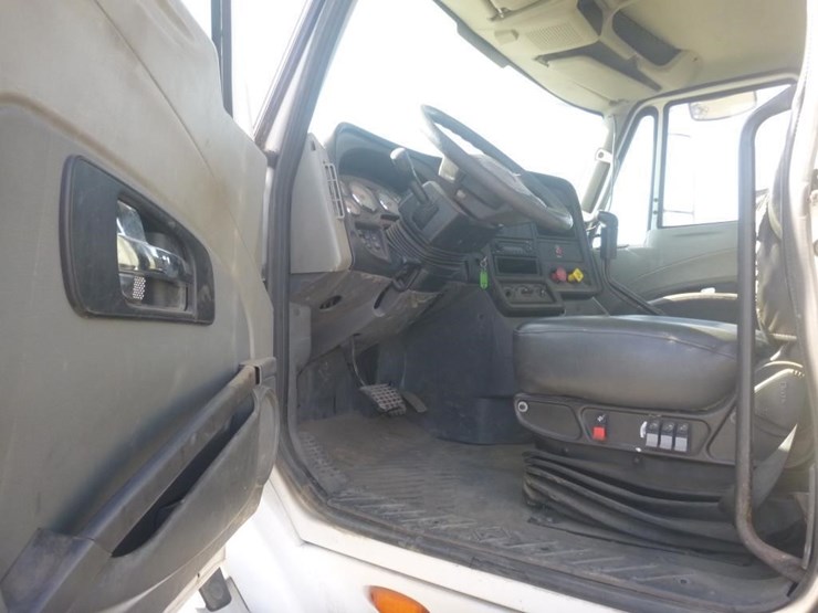 2012-international-prostar-image-10