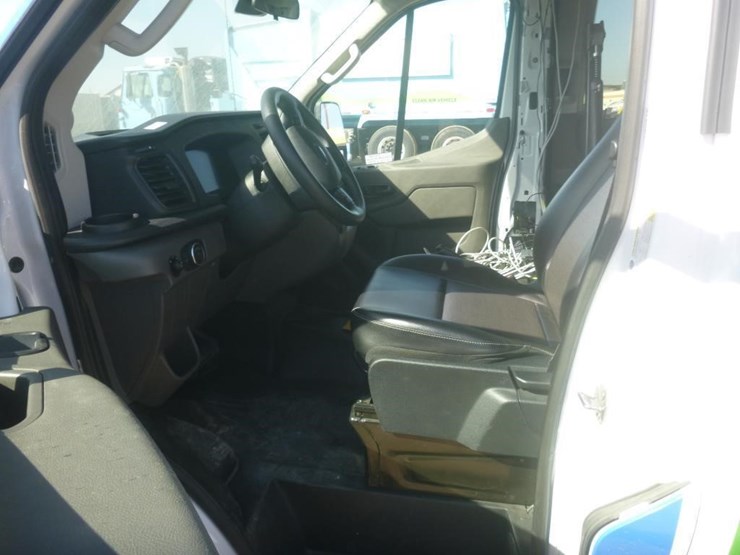 2022-ford-e450-image-9
