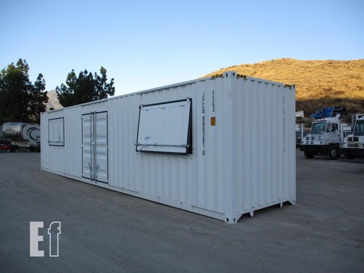 40'-shipping-container-image-4
