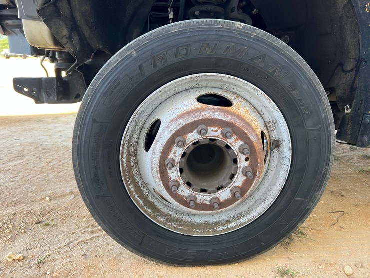 2015-ford-f550-image-37