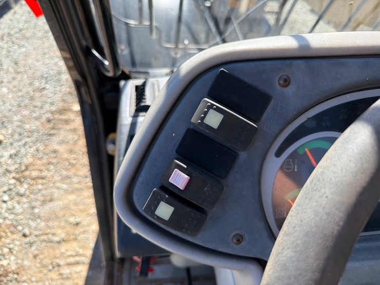 caterpillar-th360b-image-89