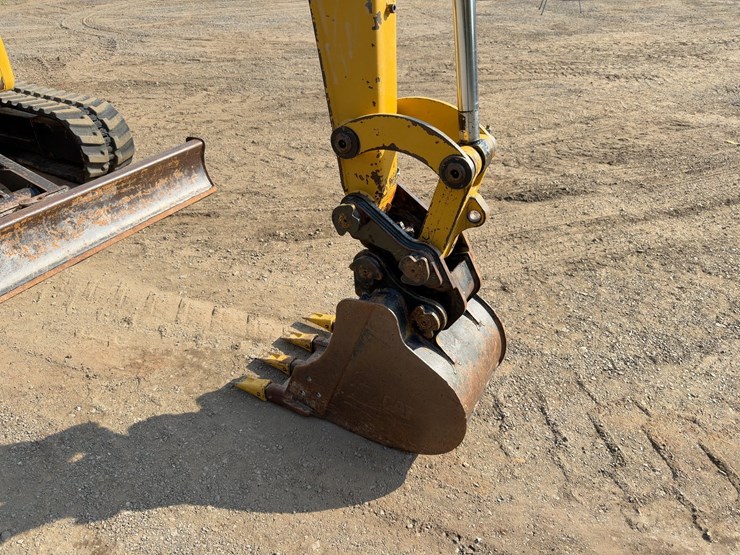 2016-caterpillar-304e2-cr-image-8