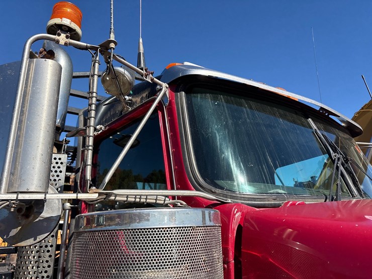 2009-kenworth-t800-image-18