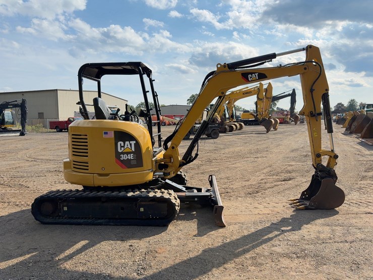 2016-caterpillar-304e2-cr-image-6
