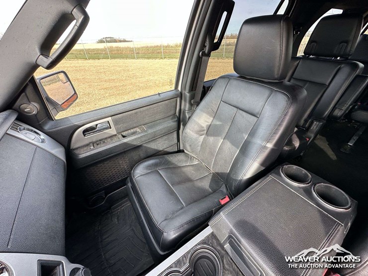 2016-ford-expedition-limited-image-9