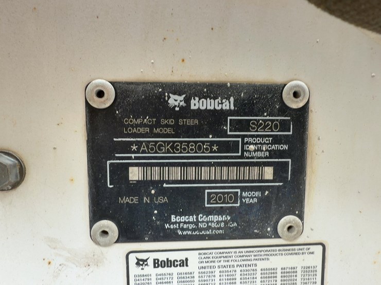 2010-bobcat-s220-image-20
