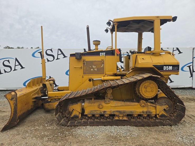 caterpillar-d5m-lgp-image-2
