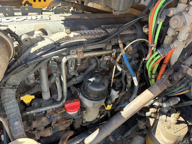 2016-kenworth-t880-image-82