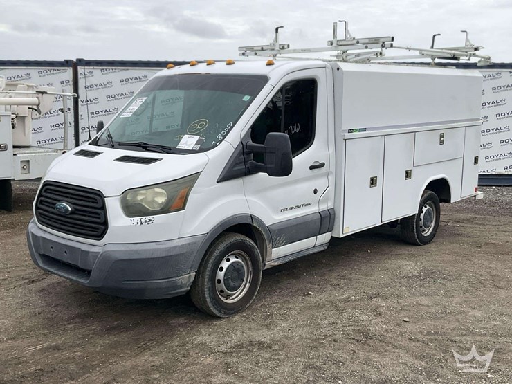 2015-ford-transit-image-1
