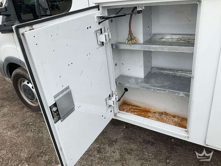 2015-ford-transit-image-33