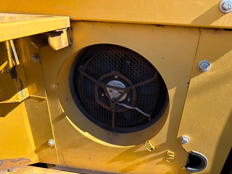 2013-caterpillar-c9-image-68