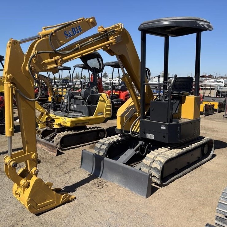 Handozer S&B15S Hydraulic Excavator