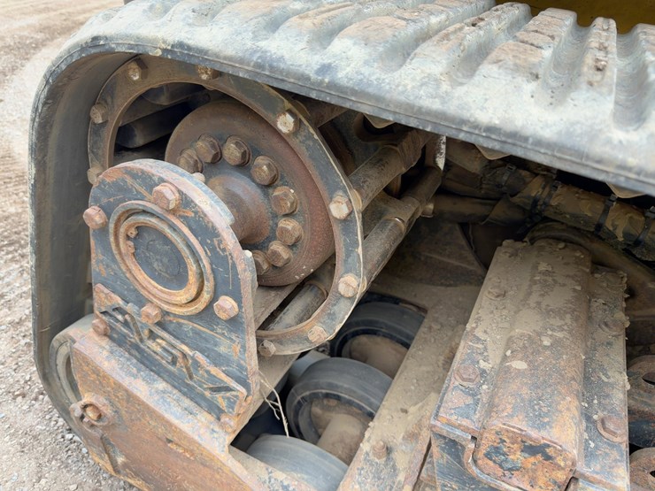 2005-caterpillar-277b-image-13