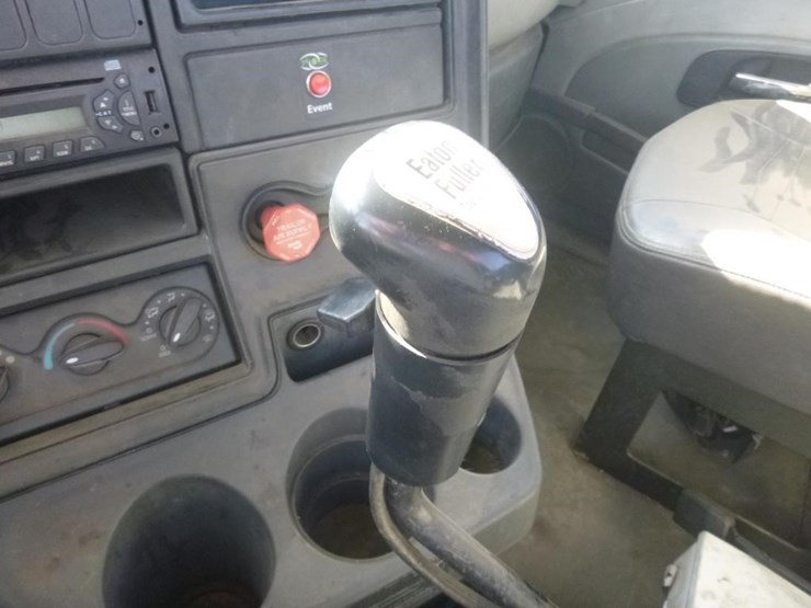 2012-international-prostar-image-14