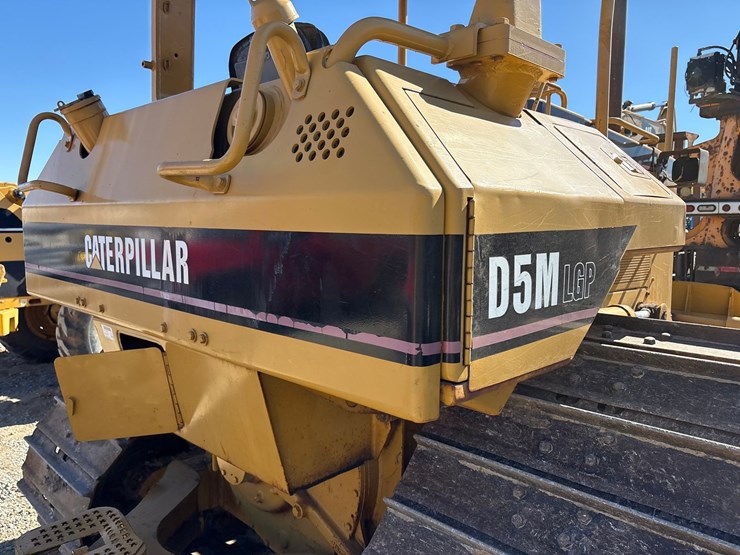 caterpillar-d5m-lgp-image-14
