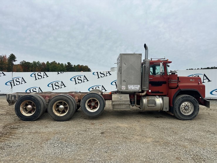 mack-rb688s-image-6