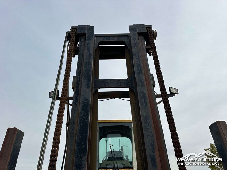 caterpillar-938f-image-26