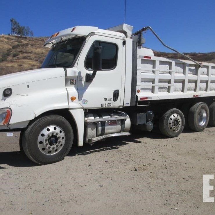 2013 FREIGHTLINER CASCADIA 125