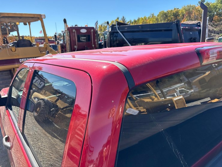 2018-chevrolet-silverado-1500-image-21