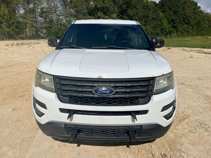 2017-ford-explorer-image-5