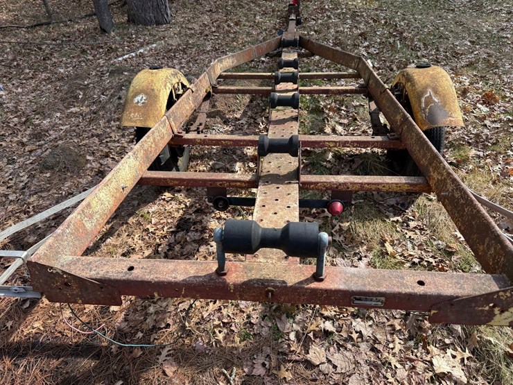 #1233-•-16'-boat-trailer-image-7