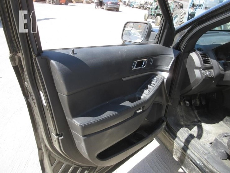 2014-ford-explorer-image-13