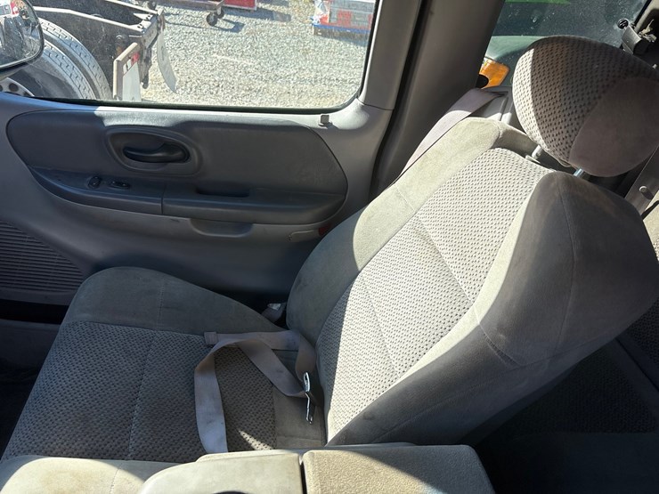 2001-ford-f150-xlt-image-53