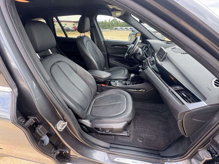 2016-bmw-x1-image-21