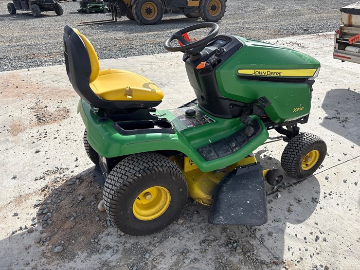 john-deere-x300-image-5
