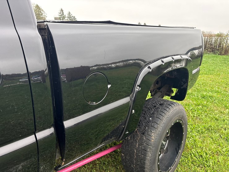 2003-chevrolet-2500-image-16